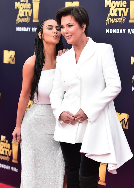 Kim Kardashian gợi cảm trên thảm đỏ - Ảnh 10.