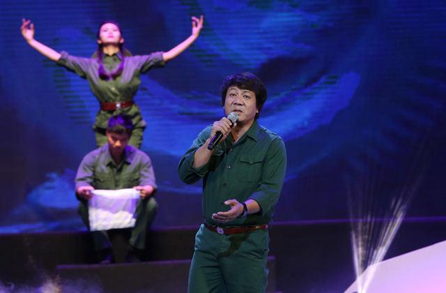 Lắng đọng cảm x&uacute;c trong đ&ecirc;m nhạc tri &acirc;n ng&agrave;y Thương binh liệt sỹ - Ảnh 2.