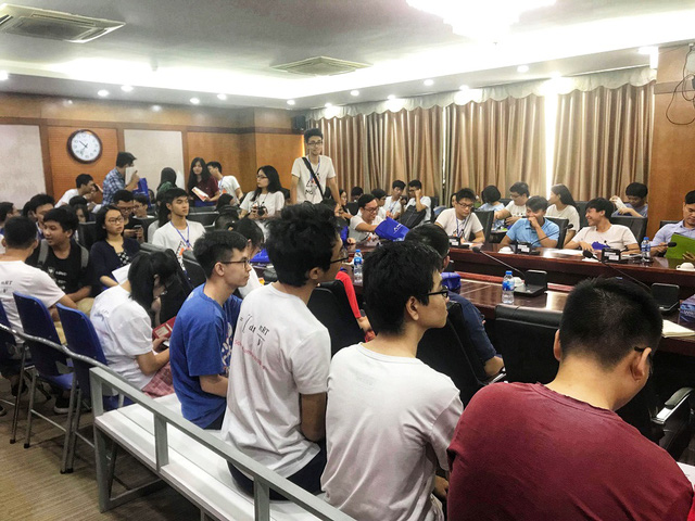 Trại h&egrave; To&aacute;n học v&agrave; Khoa học 2018: &ldquo;N&oacute;ng hổi&rdquo; c&aacute;c dự &aacute;n về m&ocirc;i trường - Ảnh 2.