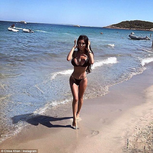 &ldquo;Si&ecirc;u v&ograve;ng một&rdquo; Chloe Khan khoe th&acirc;n tr&ecirc;n tạp ch&iacute; Playboy - Ảnh 6.