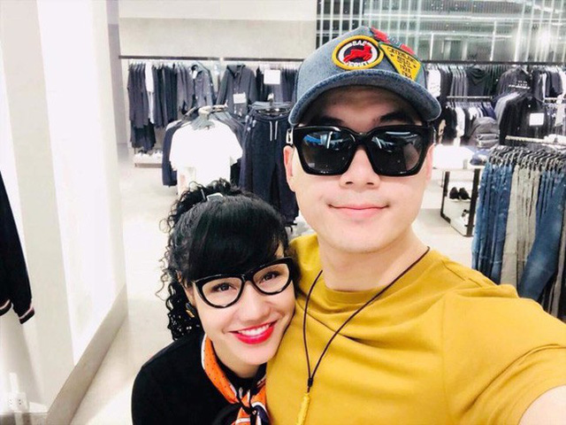 Những cặp h&ocirc;n nh&acirc;n lệch tuổi g&acirc;y gi&oacute; b&atilde;o thị phi trong showbiz - Ảnh 4.