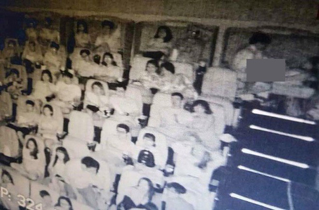 Loạn với văn h&oacute;a y&ecirc;u của giới trẻ: Từ qu&aacute;n tr&agrave; sữa đến rạp chiếu phim - Ảnh 8.