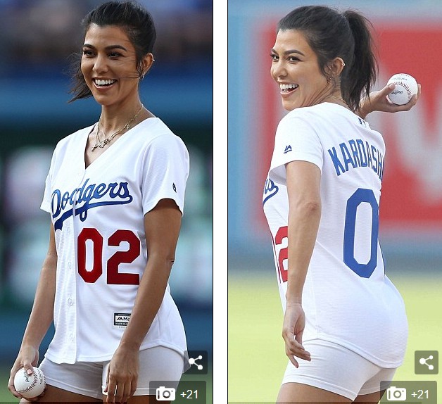 Kendall Jenner đọ d&aacute;ng với chị g&aacute;i - Ảnh 20.