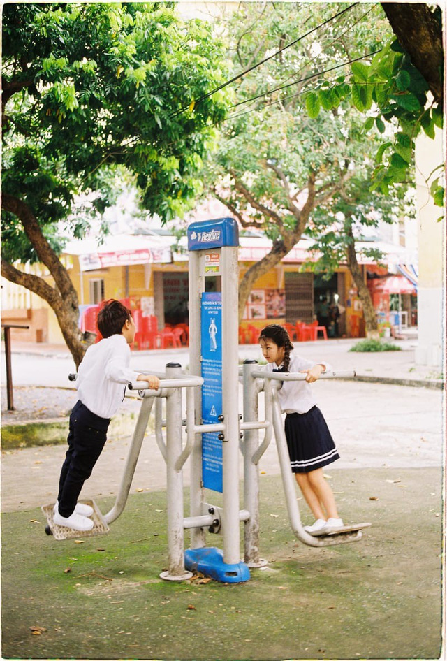 Bộ ảnh l&atilde;ng mạn đưa ta trở về thời học sinh để nhớ, để thương - Ảnh 8.