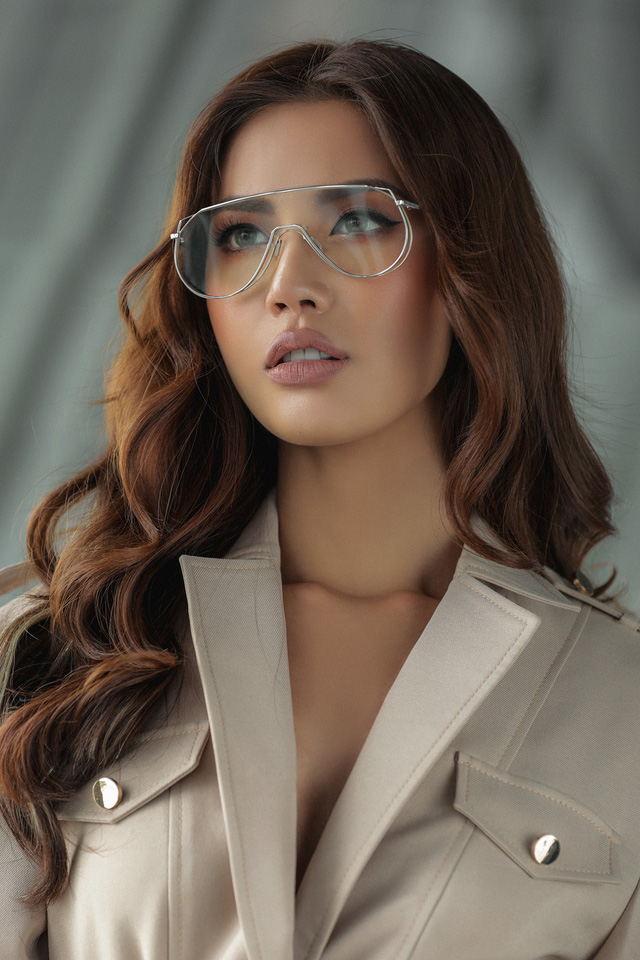 Siêu mẫu Minh Tú mặc gợi cảm lên đường dự Asia’s Next top Model - Ảnh 20. Siêu mẫu Minh Tú mặc gợi cảm lên đường dự Asia’s Next top Model - Ảnh 20.