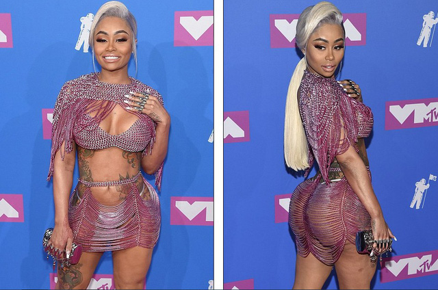 Những sao bị chê mặc xấu trên thảm đỏ VMA - Ảnh 4. Những sao bị chê mặc xấu trên thảm đỏ VMA - Ảnh 4.