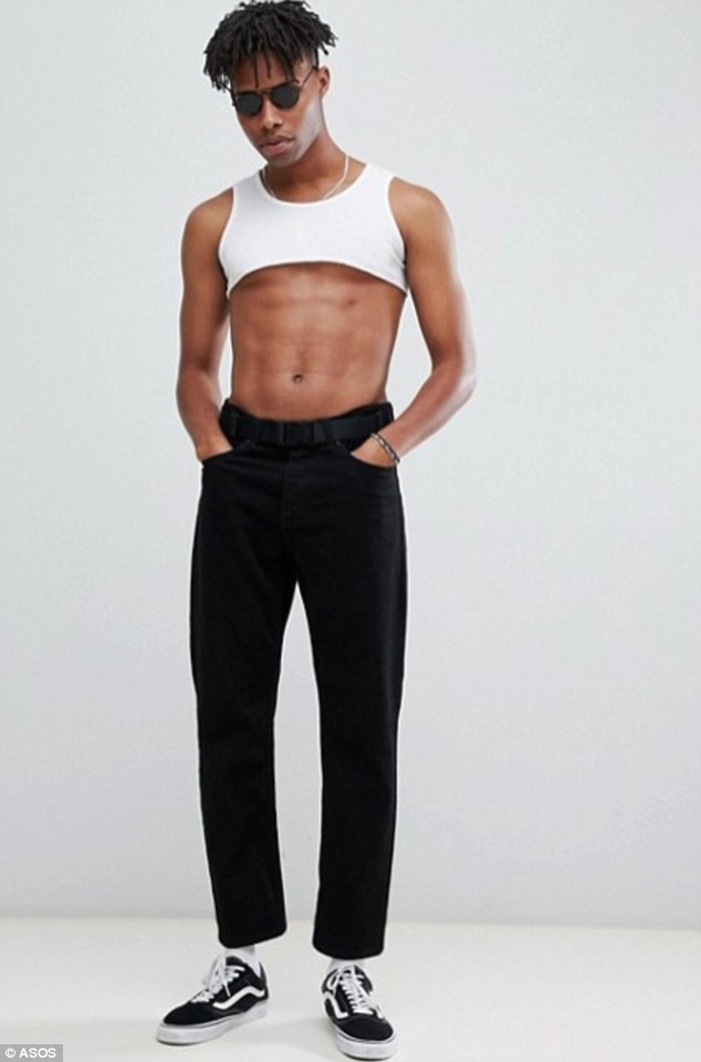 H&agrave;i hước &aacute;o &ldquo;crop-top&rdquo; d&agrave;nh cho... nam giới - Ảnh 8.