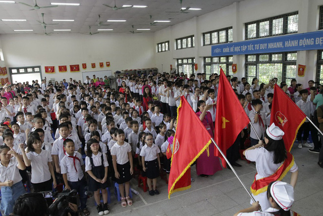 Lễ khai giảng đặc biệt của học sinh khiếm thính ở Hà Nội - Ảnh 2. Lễ khai giảng đặc biệt của học sinh khiếm thính ở Hà Nội - Ảnh 2.