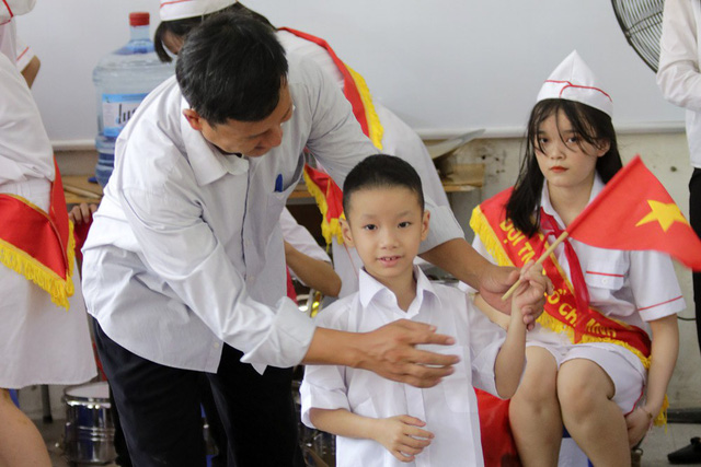 Lễ khai giảng đặc biệt của học sinh khiếm thính ở Hà Nội - Ảnh 6. Lễ khai giảng đặc biệt của học sinh khiếm thính ở Hà Nội - Ảnh 6.