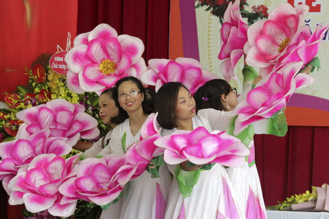 Lễ khai giảng đặc biệt của học sinh khiếm thính ở Hà Nội - Ảnh 28. Lễ khai giảng đặc biệt của học sinh khiếm thính ở Hà Nội - Ảnh 28.