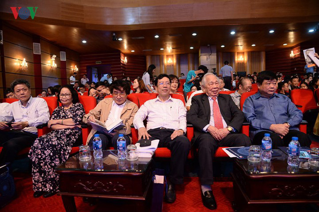 Hình ảnh buổi ra mắt sách “Phan Quang - 90 tuổi đời, 70 tuổi nghề” - Ảnh 6. Hình ảnh buổi ra mắt sách “Phan Quang - 90 tuổi đời, 70 tuổi nghề” - Ảnh 6.