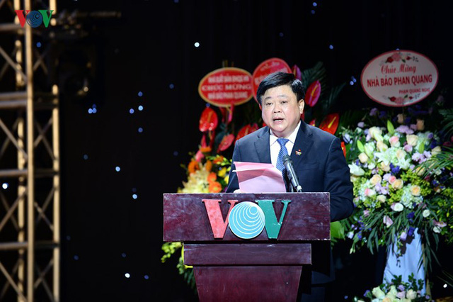 Hình ảnh buổi ra mắt sách “Phan Quang - 90 tuổi đời, 70 tuổi nghề” - Ảnh 10. Hình ảnh buổi ra mắt sách “Phan Quang - 90 tuổi đời, 70 tuổi nghề” - Ảnh 10.