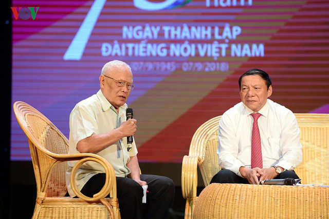 Hình ảnh buổi ra mắt sách “Phan Quang - 90 tuổi đời, 70 tuổi nghề” - Ảnh 22. Hình ảnh buổi ra mắt sách “Phan Quang - 90 tuổi đời, 70 tuổi nghề” - Ảnh 22.