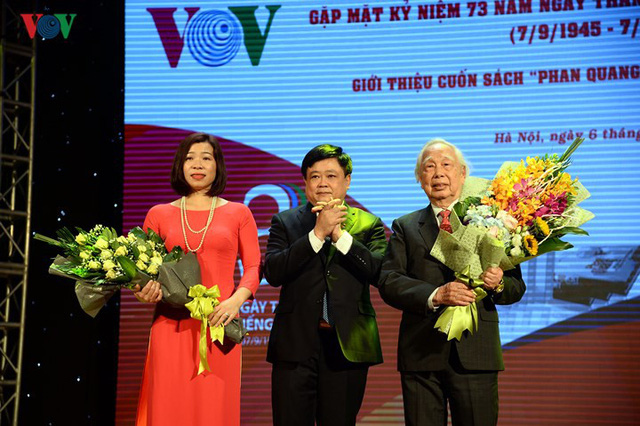 Hình ảnh buổi ra mắt sách “Phan Quang - 90 tuổi đời, 70 tuổi nghề” - Ảnh 28. Hình ảnh buổi ra mắt sách “Phan Quang - 90 tuổi đời, 70 tuổi nghề” - Ảnh 28.