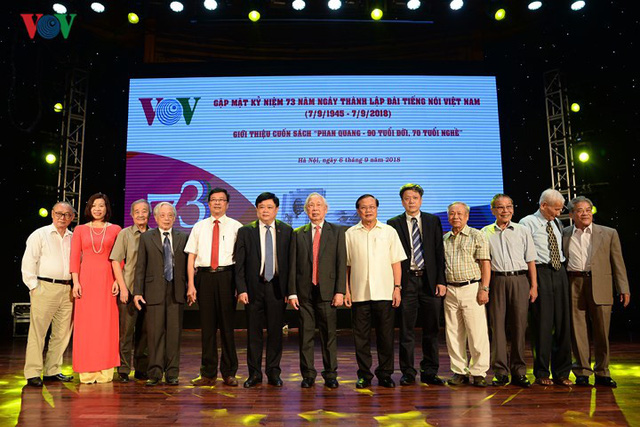 Hình ảnh buổi ra mắt sách “Phan Quang - 90 tuổi đời, 70 tuổi nghề” - Ảnh 36. Hình ảnh buổi ra mắt sách “Phan Quang - 90 tuổi đời, 70 tuổi nghề” - Ảnh 36.