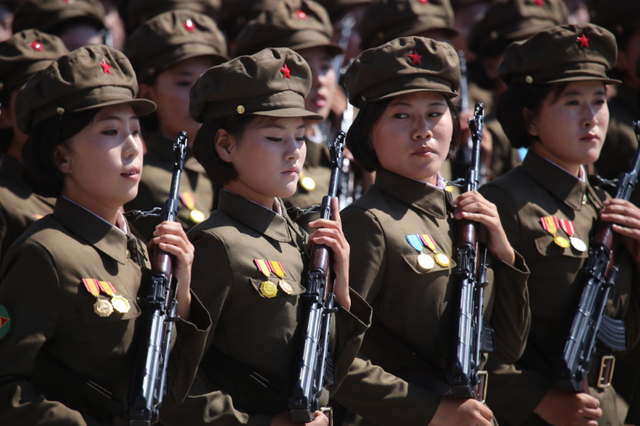 Màn duyệt binh đồng đều ấn tượng của quân đội Triều Tiên - Ảnh 22. Màn duyệt binh đồng đều ấn tượng của quân đội Triều Tiên - Ảnh 22.