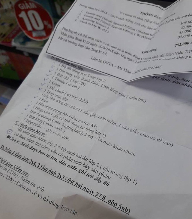 Đồng phục cả bìa bọc sách: Đẹp thì có đẹp... - Ảnh 4. Đồng phục cả bìa bọc sách: Đẹp thì có đẹp... - Ảnh 4.
