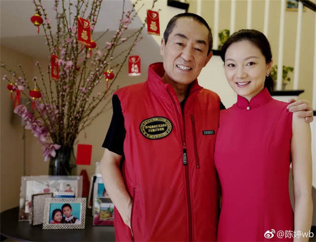 Người phụ nữ lặng lẽ sau những thành công của đạo diễn Trương Nghệ Mưu - Ảnh 2. Người phụ nữ lặng lẽ sau những thành công của đạo diễn Trương Nghệ Mưu - Ảnh 2.