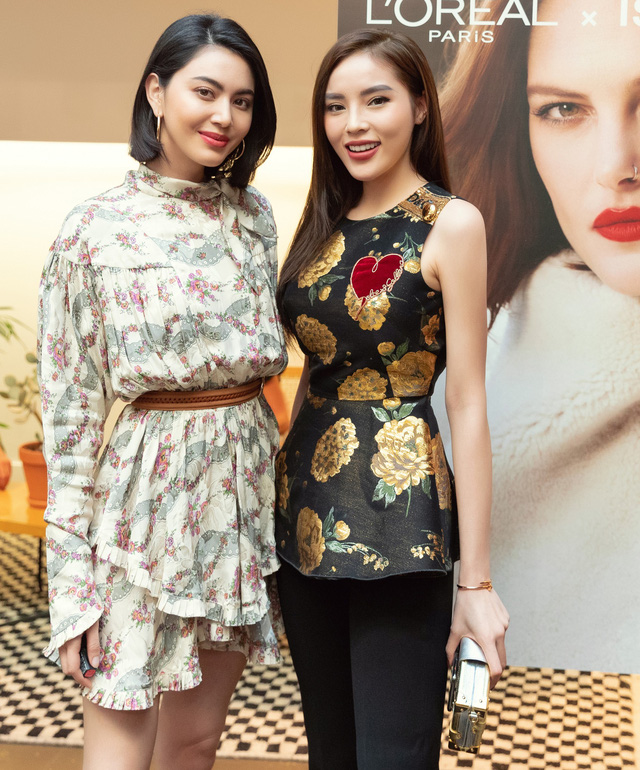 Kỳ Duy&ecirc;n n&oacute;i tiếng Anh như gi&oacute;, ngồi ghế VIP theo d&otilde;i loạt sao quốc tế catwalk - Ảnh 16.