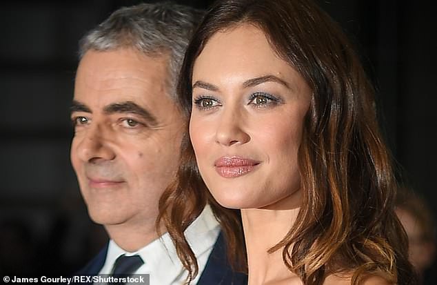 Cựu Bond girl sành điệu trên thảm đỏ - Ảnh 14. Cựu Bond girl sành điệu trên thảm đỏ - Ảnh 14.