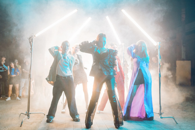 Tóc Tiên trải lòng trong MV mới cổ vũ lối sống của giới trẻ - Ảnh 6. Tóc Tiên trải lòng trong MV mới cổ vũ lối sống của giới trẻ - Ảnh 6.