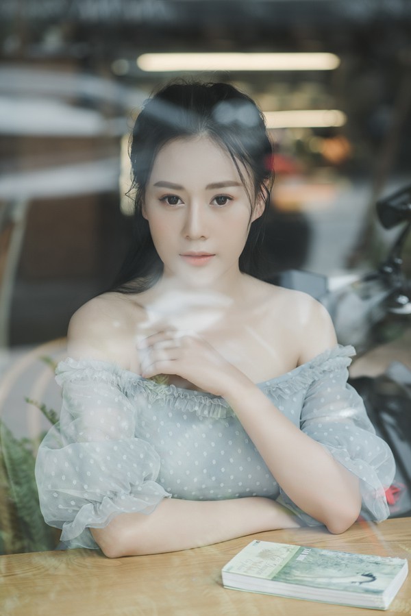 “Vợ bé”, “gái làng chơi” màn ảnh bị doạ tạt axit, gặp phiền phức ngoài đời - Ảnh 4. “Vợ bé”, “gái làng chơi” màn ảnh bị doạ tạt axit, gặp phiền phức ngoài đời - Ảnh 4.