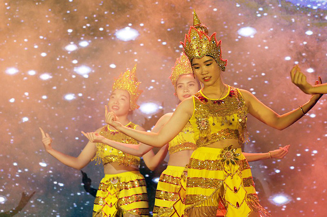 Sinh viên Luật “cosplay Diên hi công lược” đón khóa mới - Ảnh 18. Sinh viên Luật “cosplay Diên hi công lược” đón khóa mới - Ảnh 18.