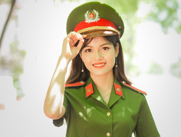 Bảng thành tích ấn tượng của nữ thủ khoa kép trường HV Cảnh sát nhân dân - Ảnh 3. Bảng thành tích ấn tượng của nữ thủ khoa kép trường HV Cảnh sát nhân dân - Ảnh 3.