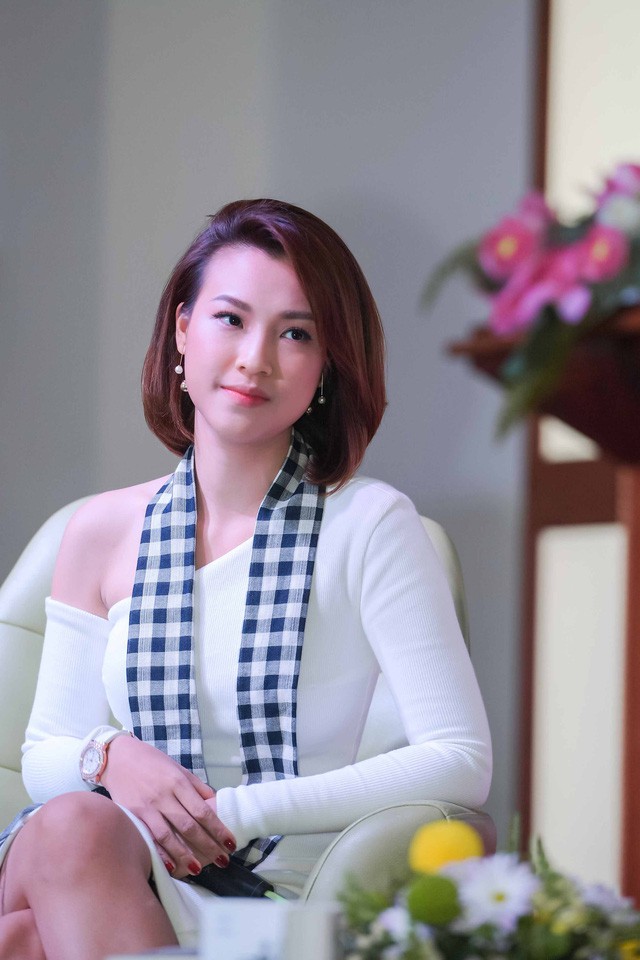 Cận cảnh biệt thự độc lạ và cuộc sống giàu sang của loạt sao Việt - Ảnh 16.