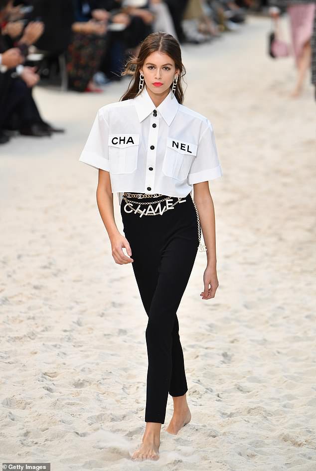 Kaia Gerber: 17 tuổi đã thành siêu mẫu - Ảnh 48. Kaia Gerber: 17 tuổi đã thành siêu mẫu - Ảnh 48.