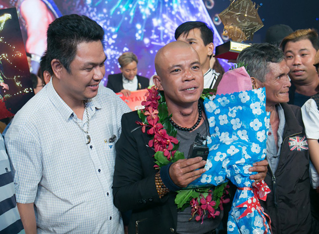 Nghệ sĩ xiếc đường phố Minh Nhật trở th&agrave;nh Qu&aacute;n qu&acirc;n &ldquo;Kỳ t&agrave;i lộ diện 2018&rdquo; - Ảnh 12.