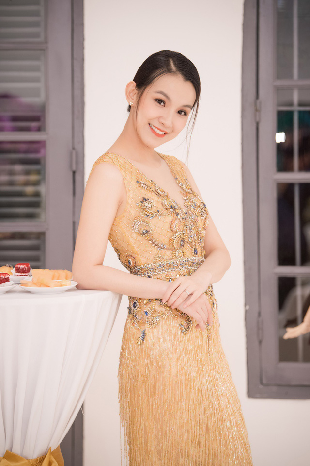 Hoa hậu Mai Phương, Thuỳ Lâm bất ngờ tái xuất bên dàn mỹ nhân các thế hệ - Ảnh 10. Hoa hậu Mai Phương, Thuỳ Lâm bất ngờ tái xuất bên dàn mỹ nhân các thế hệ - Ảnh 10.