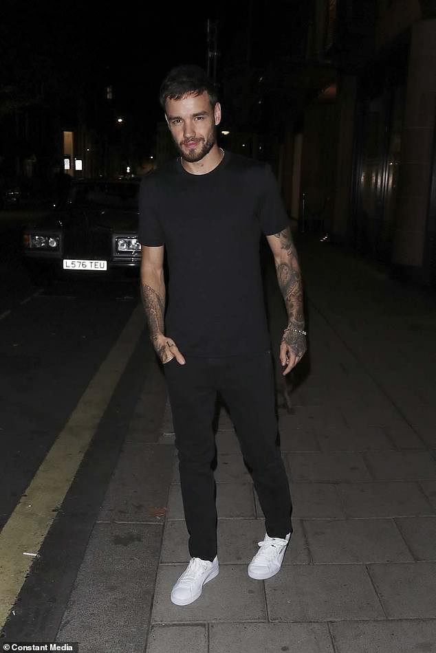 Liam Payne ra phố cùng cô gái lạ - Ảnh 8. Liam Payne ra phố cùng cô gái lạ - Ảnh 8.