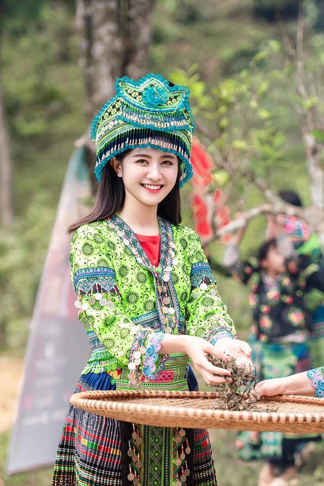 Mới nổi v&igrave; diện đồ d&acirc;n tộc cực xinh, thiếu nữ Y&ecirc;n B&aacute;i lại c&oacute; ảnh thẻ g&acirc;y sốt - Ảnh 4.