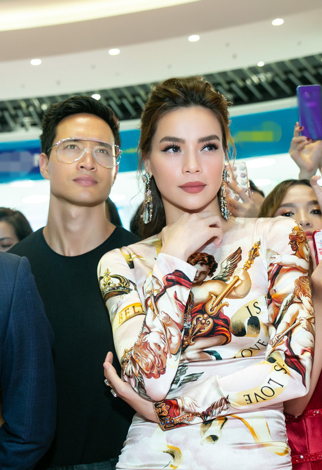 Tại sao BTV Ngọc Trinh thân thiết Hồ Ngọc Hà dù từng là antifan? - Ảnh 4. Tại sao BTV Ngọc Trinh thân thiết Hồ Ngọc Hà dù từng là antifan? - Ảnh 4.