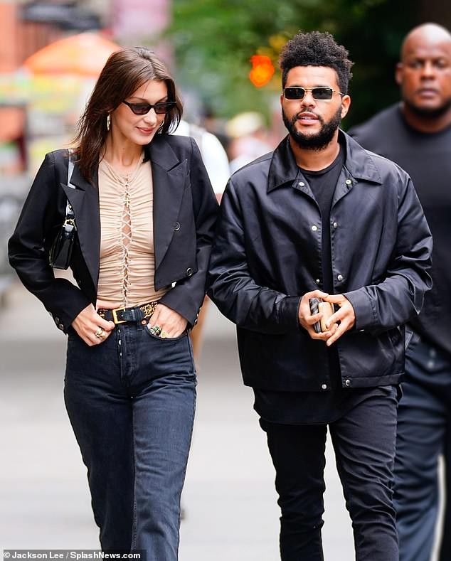 Bella Hadid đón tuổi mới bên bạn trai - Ảnh 8. Bella Hadid đón tuổi mới bên bạn trai - Ảnh 8.