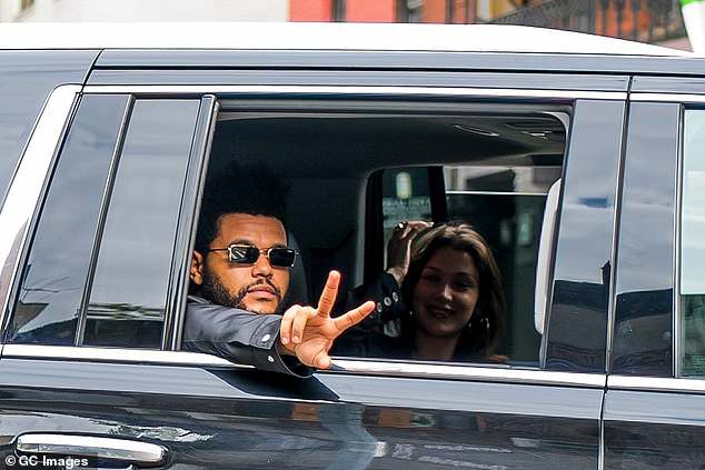 Bella Hadid đón tuổi mới bên bạn trai - Ảnh 14. Bella Hadid đón tuổi mới bên bạn trai - Ảnh 14.