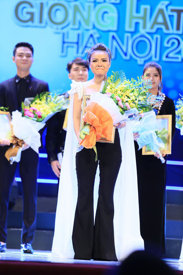 Nguyễn Th&ugrave;y Li&ecirc;n gi&agrave;nh giải Nhất Giọng h&aacute;t hay H&agrave; Nội - Ảnh 10.