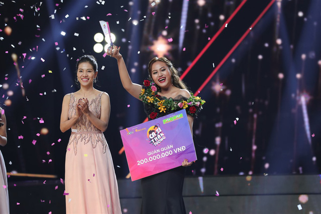 Hà Hồ làm điều bất ngờ khiến “bản sao” oà khóc khi đăng quang Ca sĩ thần tượng - Ảnh 4. Hà Hồ làm điều bất ngờ khiến “bản sao” oà khóc khi đăng quang Ca sĩ thần tượng - Ảnh 4.