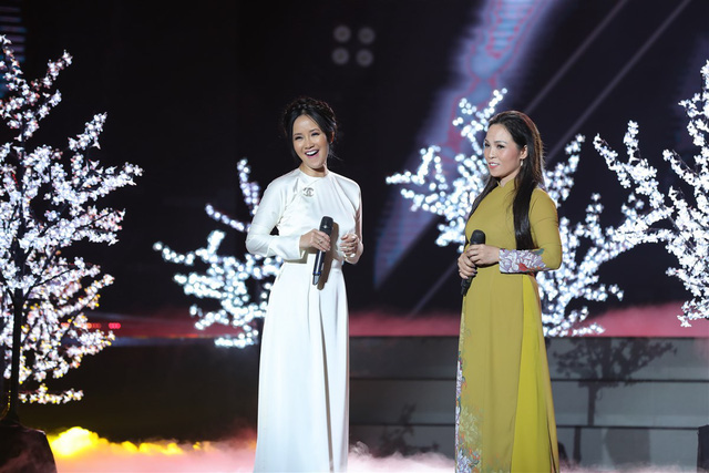 Hà Hồ làm điều bất ngờ khiến “bản sao” oà khóc khi đăng quang Ca sĩ thần tượng - Ảnh 14. Hà Hồ làm điều bất ngờ khiến “bản sao” oà khóc khi đăng quang Ca sĩ thần tượng - Ảnh 14.