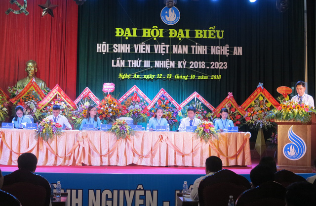 Tân chủ tịch tỉnh Nghệ An: “Không thành công nào mà không đánh đổi bằng mồ hôi, nước mắt” - Ảnh 2. Tân chủ tịch tỉnh Nghệ An: “Không thành công nào mà không đánh đổi bằng mồ hôi, nước mắt” - Ảnh 2.