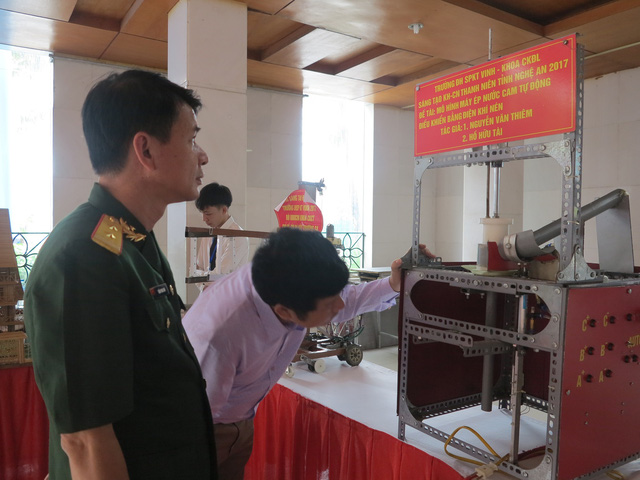 Tân chủ tịch tỉnh Nghệ An: “Không thành công nào mà không đánh đổi bằng mồ hôi, nước mắt” - Ảnh 6. Tân chủ tịch tỉnh Nghệ An: “Không thành công nào mà không đánh đổi bằng mồ hôi, nước mắt” - Ảnh 6.