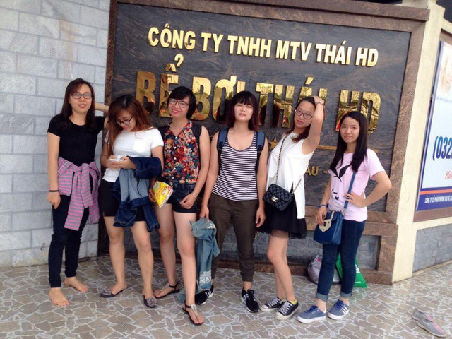 Hài hước cô gái được nhóm bạn in ảnh để giữ lời hứa dự đám cưới năm xưa - Ảnh 10.