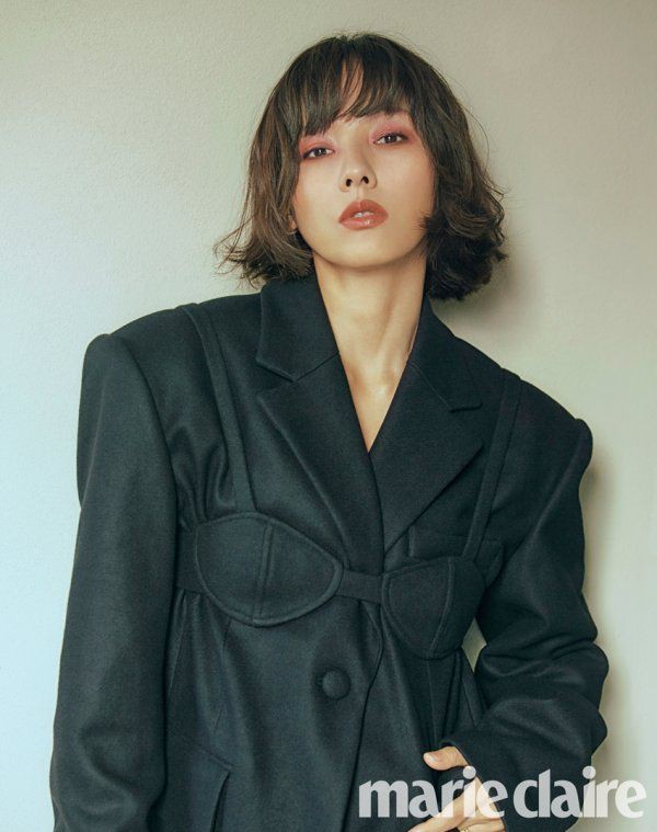 “Nữ hoàng gợi cảm xứ Hàn” Lee Hyori tái xuất - Ảnh 8. “Nữ hoàng gợi cảm xứ Hàn” Lee Hyori tái xuất - Ảnh 8.