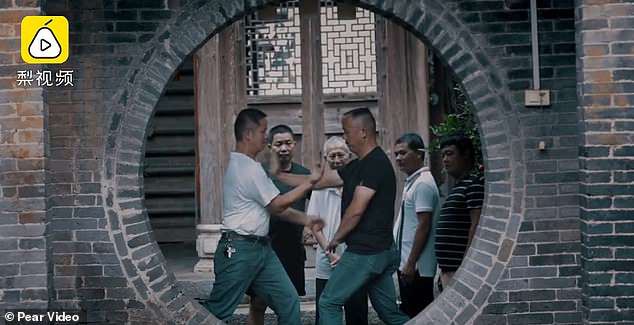 Ngôi làng nơi tất cả người dân cùng luyện “kungfu” - Ảnh 2. Ngôi làng nơi tất cả người dân cùng luyện “kungfu” - Ảnh 2.