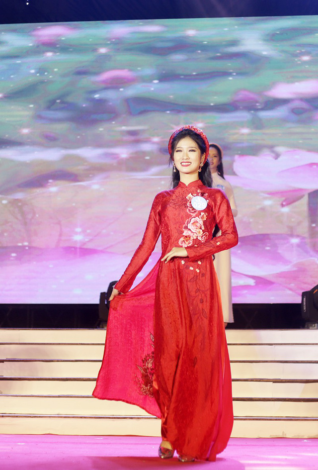 Lộ diện cặp đ&ocirc;i đăng quang T&agrave;i sắc Phương Đ&ocirc;ng 2018 - Ảnh 18.