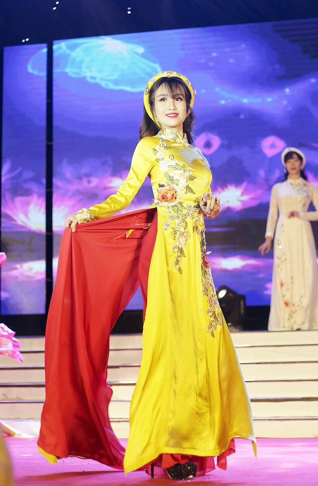 Lộ diện cặp đ&ocirc;i đăng quang T&agrave;i sắc Phương Đ&ocirc;ng 2018 - Ảnh 20.