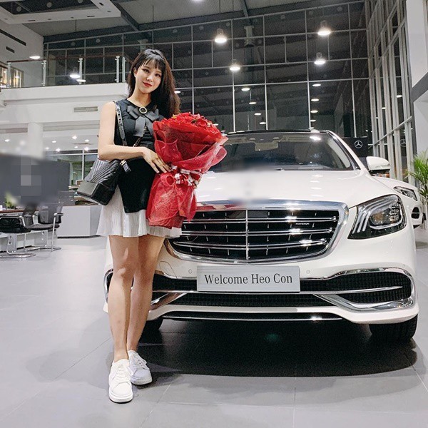 Diệp Lâm Anh đã sinh con đầu lòng, được chồng thiếu gia tặng xe tiền tỷ - Ảnh 6. Diệp Lâm Anh đã sinh con đầu lòng, được chồng thiếu gia tặng xe tiền tỷ - Ảnh 6.