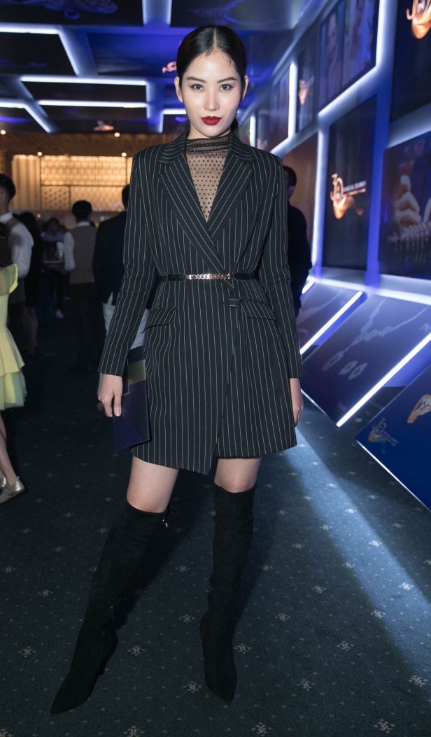 Bảo Anh gợi cảm hết nấc, Hoa hậu Tiểu Vy hoá công chúa xinh đẹp - Ảnh 12. Bảo Anh gợi cảm hết nấc, Hoa hậu Tiểu Vy hoá công chúa xinh đẹp - Ảnh 12.