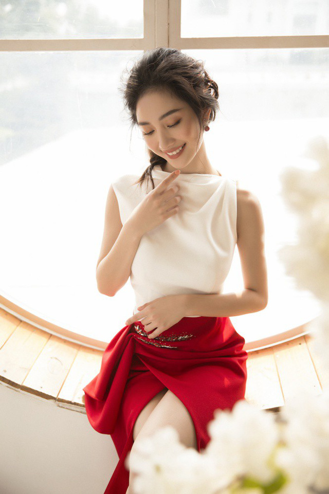 Jun Vũ ngày càng tự tin khoe vòng một phổng phao sau “dao kéo” - Ảnh 34.